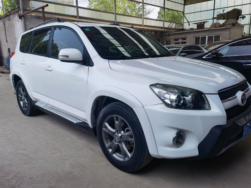 保定12年丰田RAV47