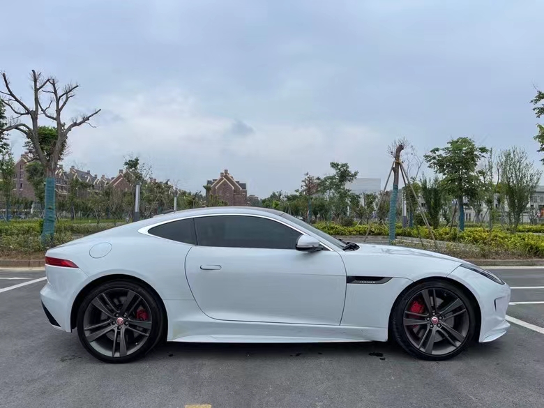 鹽城18年捷豹F-Type9