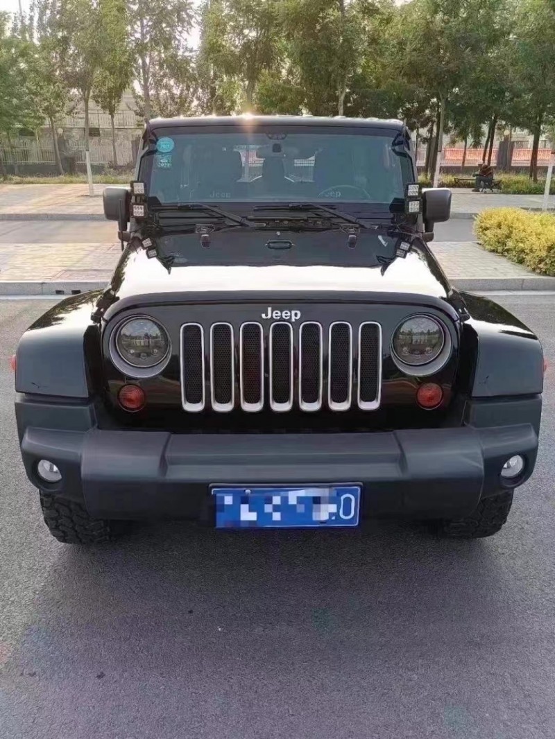 唐山12年Jeep牧馬人8