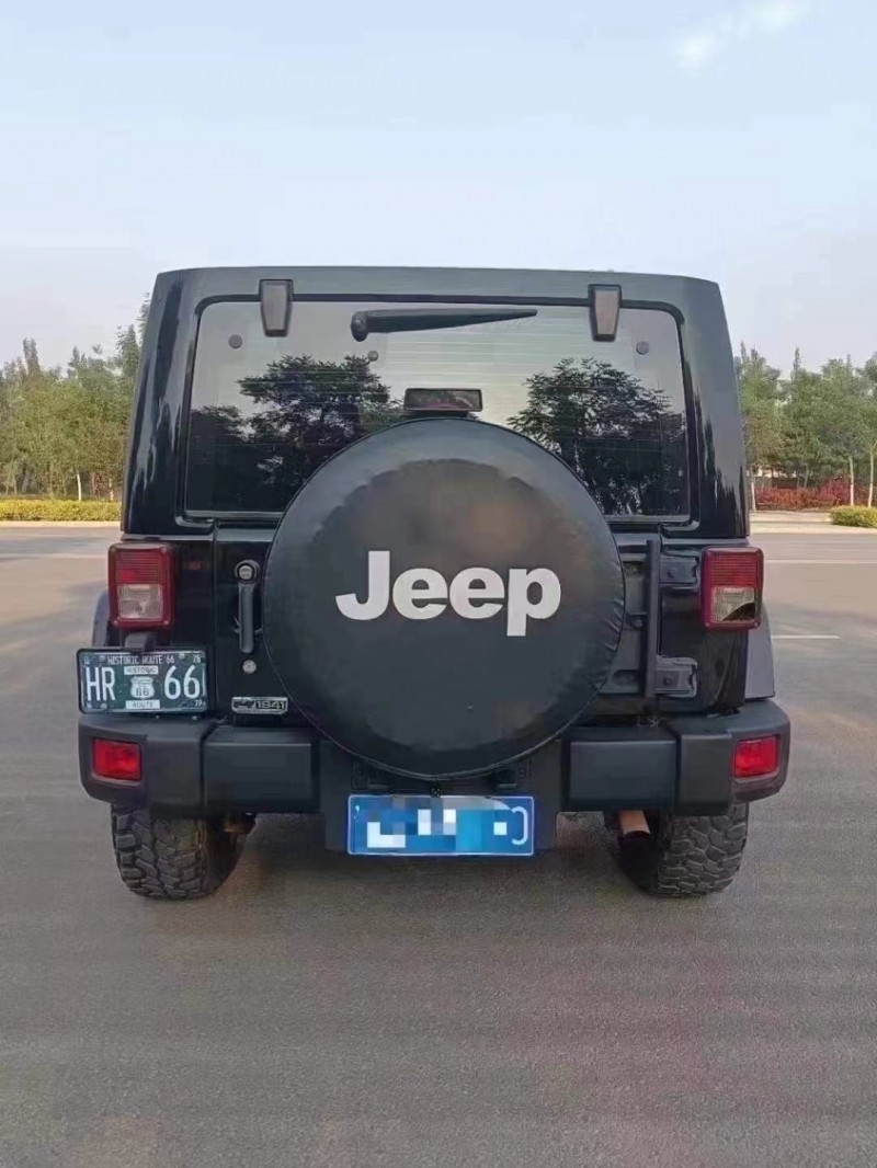 唐山12年Jeep牧馬人1