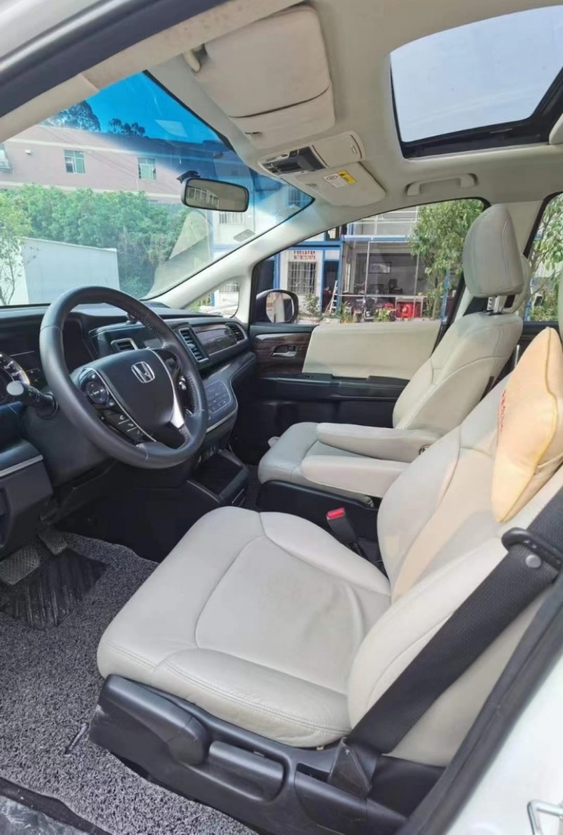 广州17年本田艾力绅4