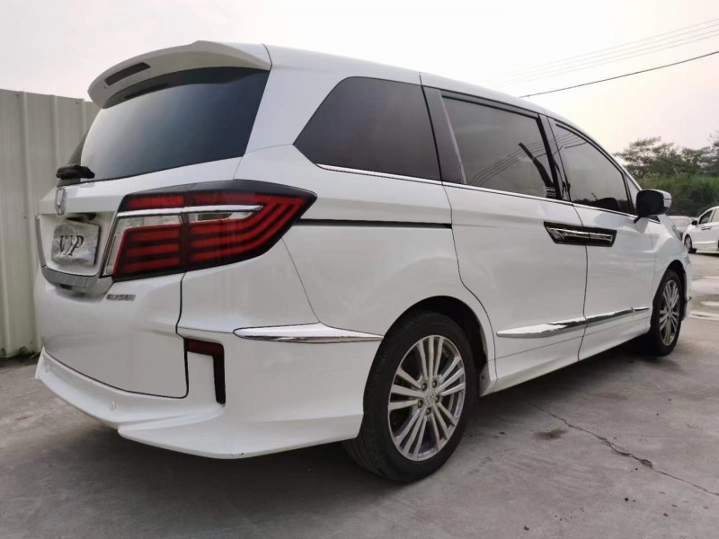 广州17年本田艾力绅8