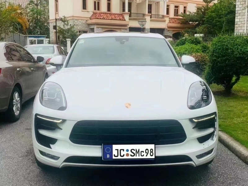 广州16年保时捷Macan1