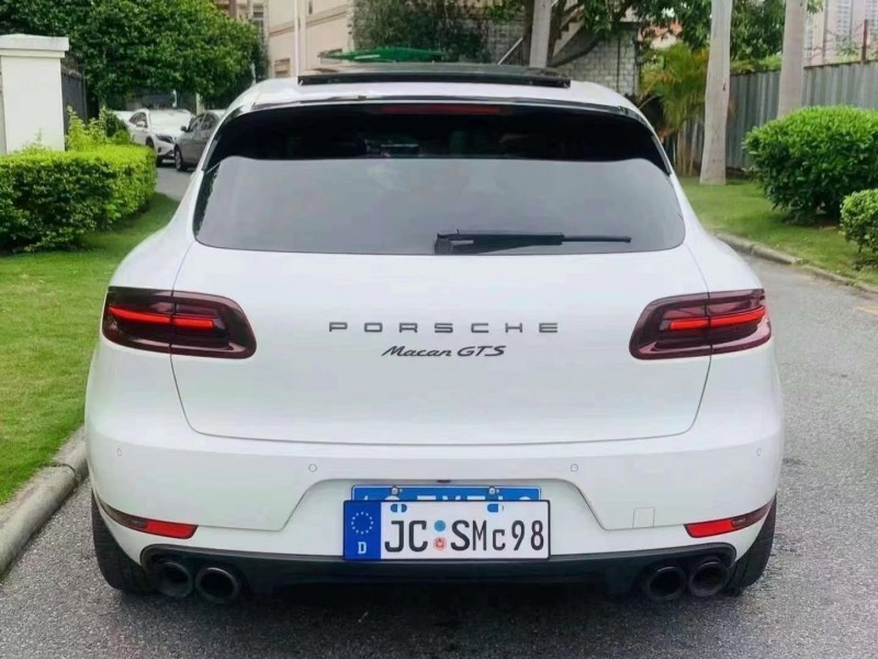 广州16年保时捷Macan7
