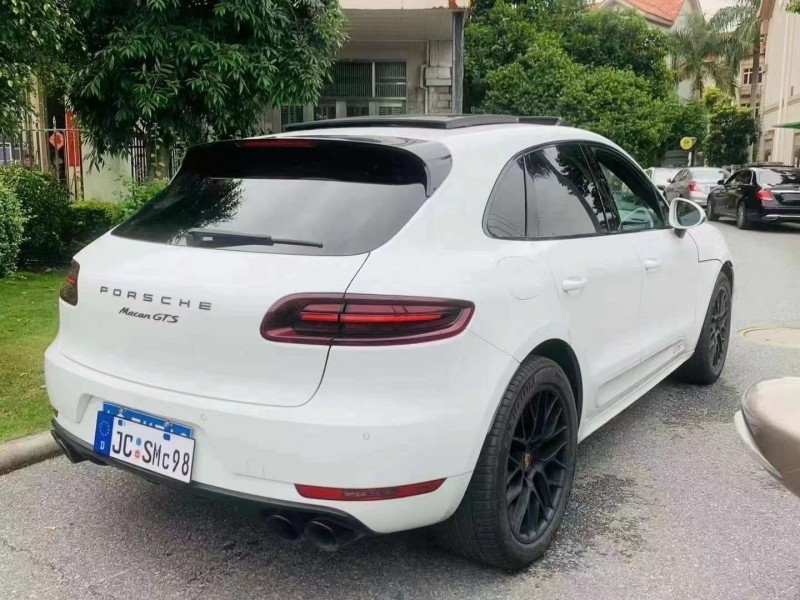 广州16年保时捷Macan6