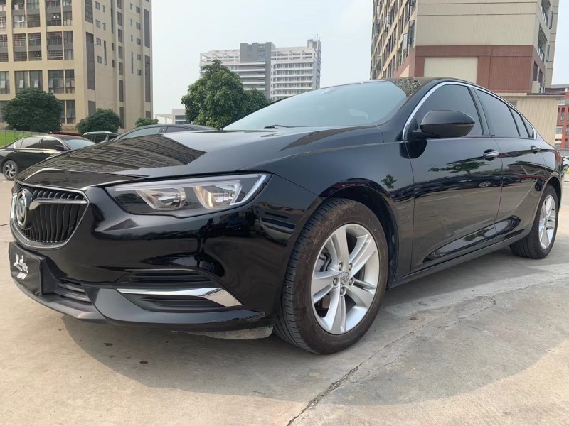 广州19年别克君威2