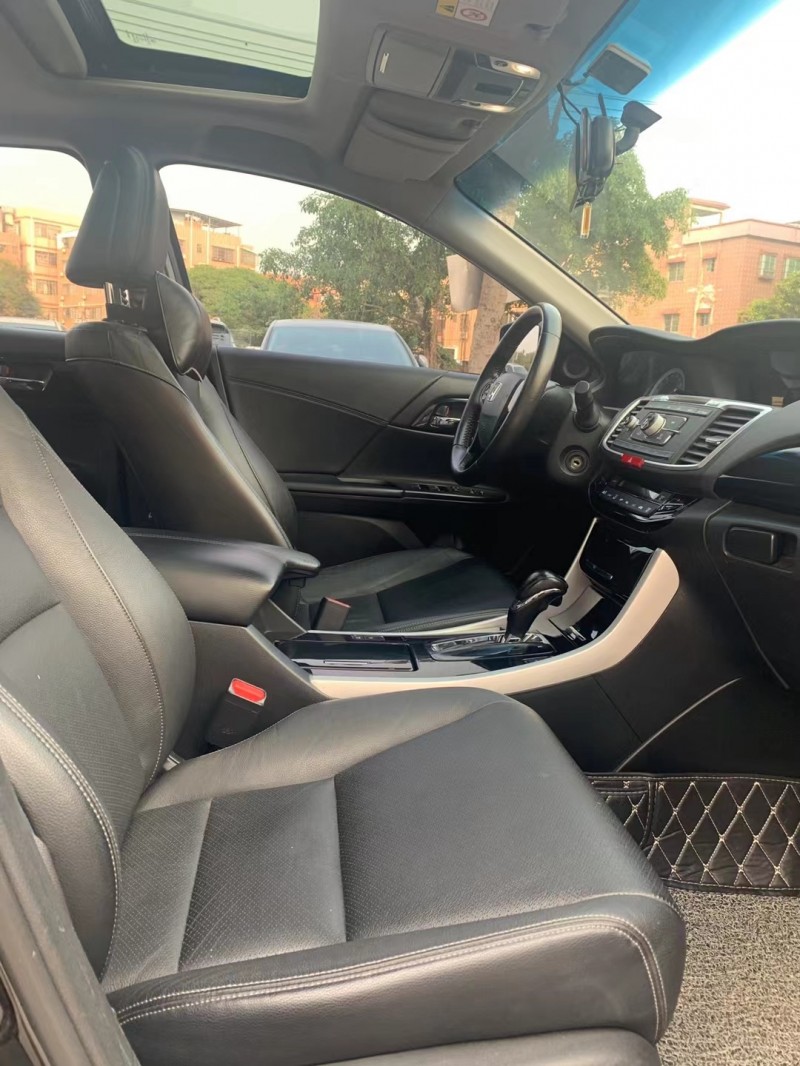 广州17年本田雅阁7