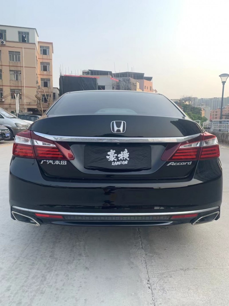 广州17年本田雅阁9