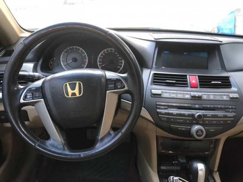 广州09年本田雅阁9