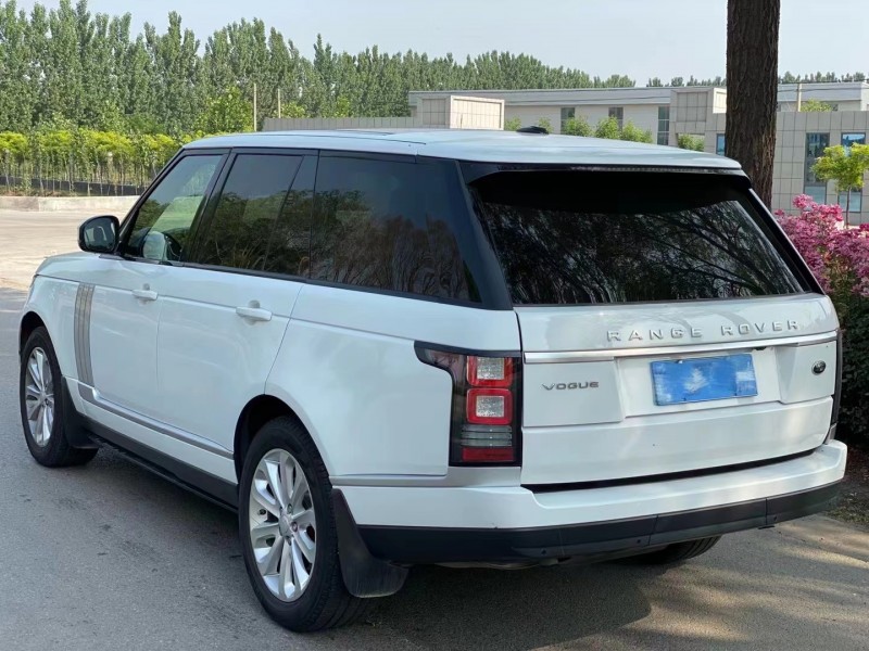 济宁14年路虎揽胜行政4