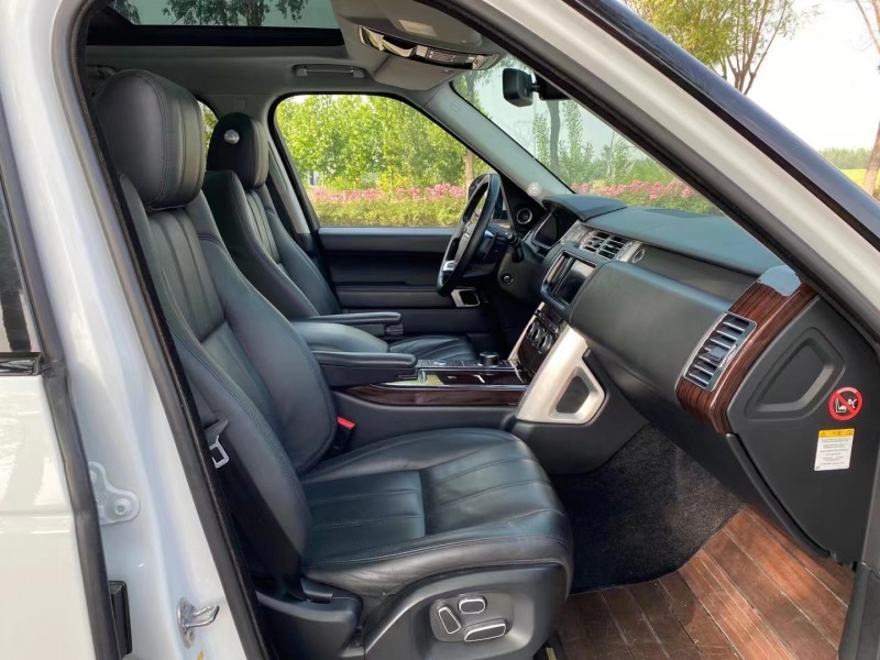 济宁14年路虎揽胜行政7