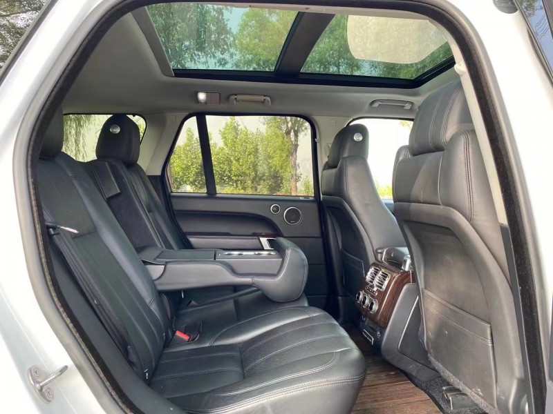 济宁14年路虎揽胜行政8