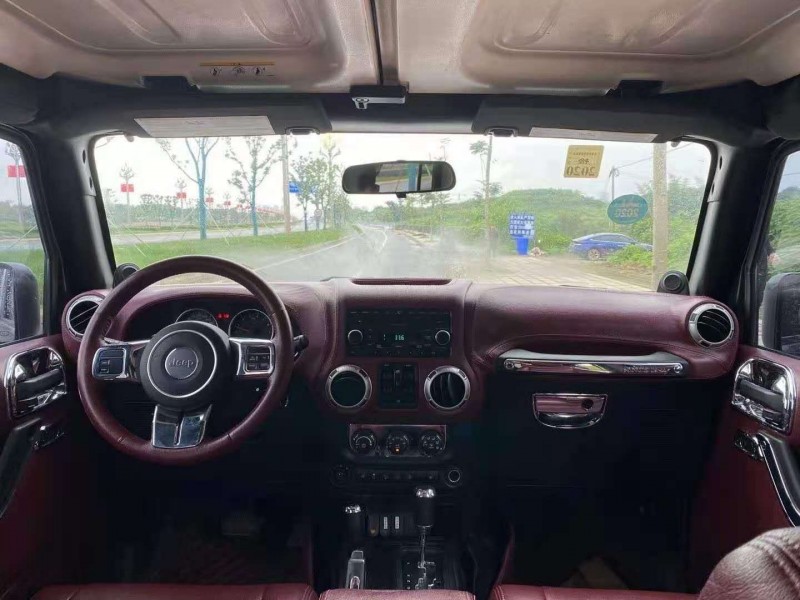 邵陽12年Jeep牧馬人3