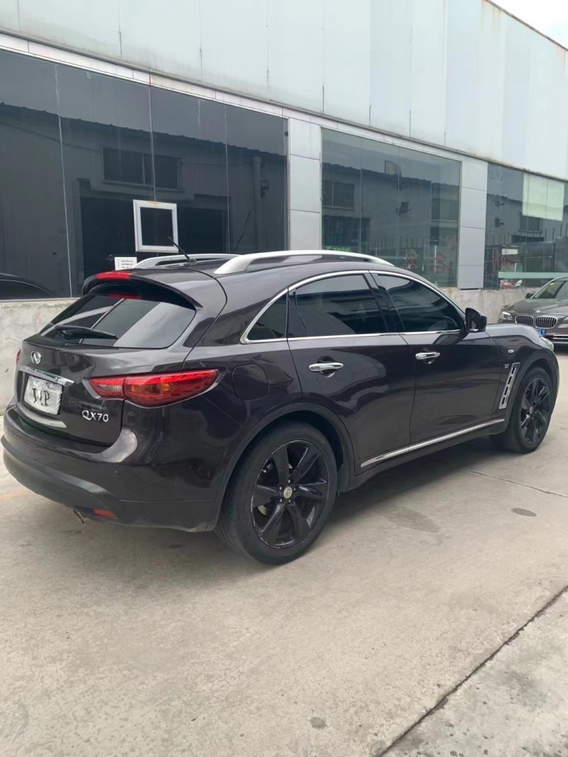 宜昌14年英菲尼迪QX709