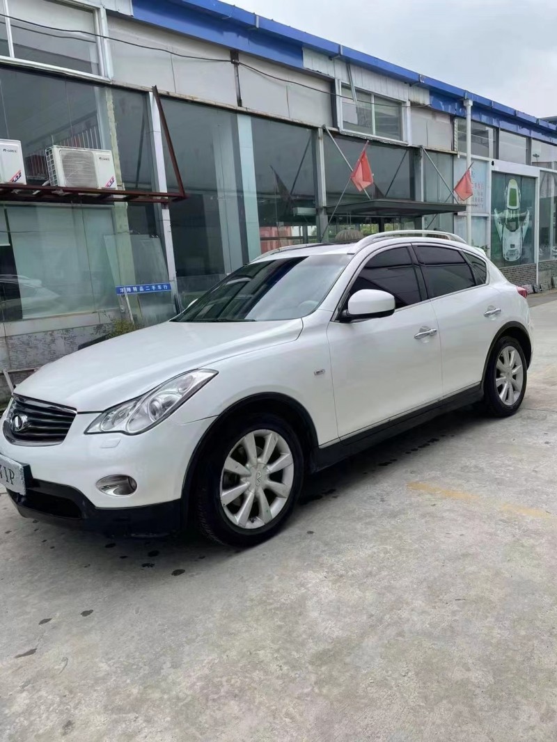 宜昌10年英菲尼迪EX252
