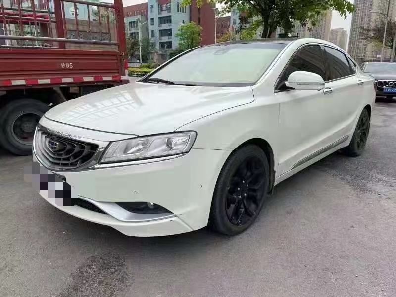 成都15年吉利博瑞7