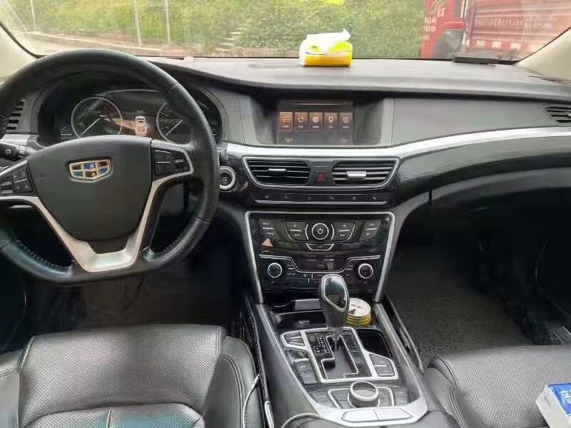 成都15年吉利博瑞2