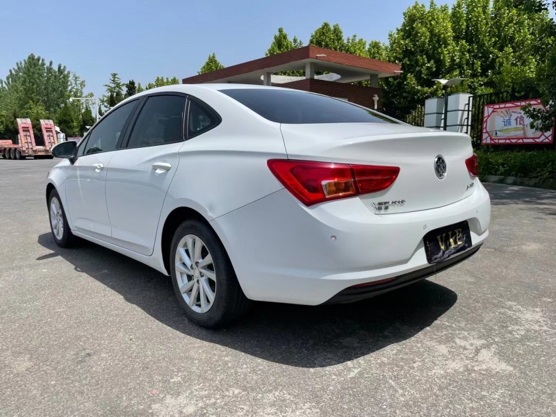 盐城17年别克威朗4