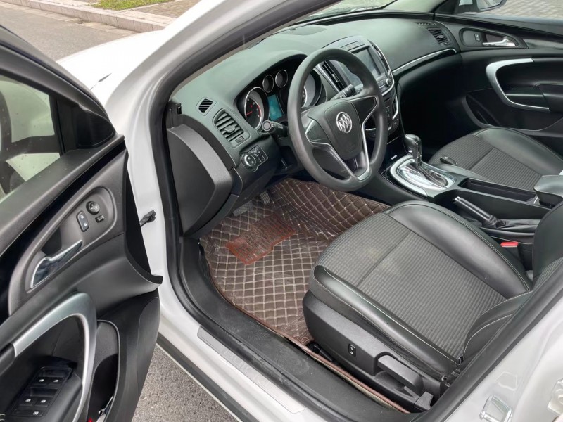 盐城16年别克君威8