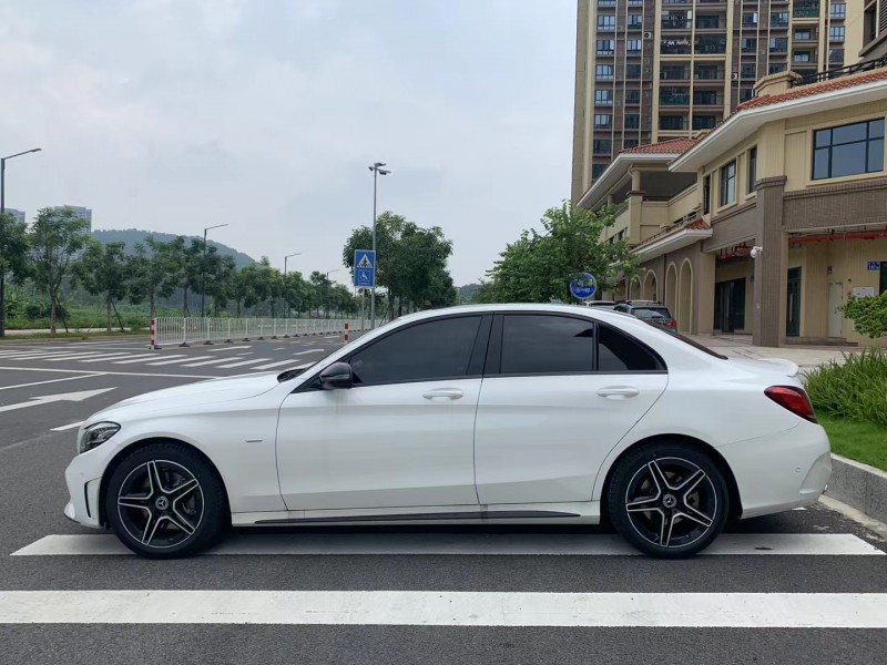 广州21年奔驰C4