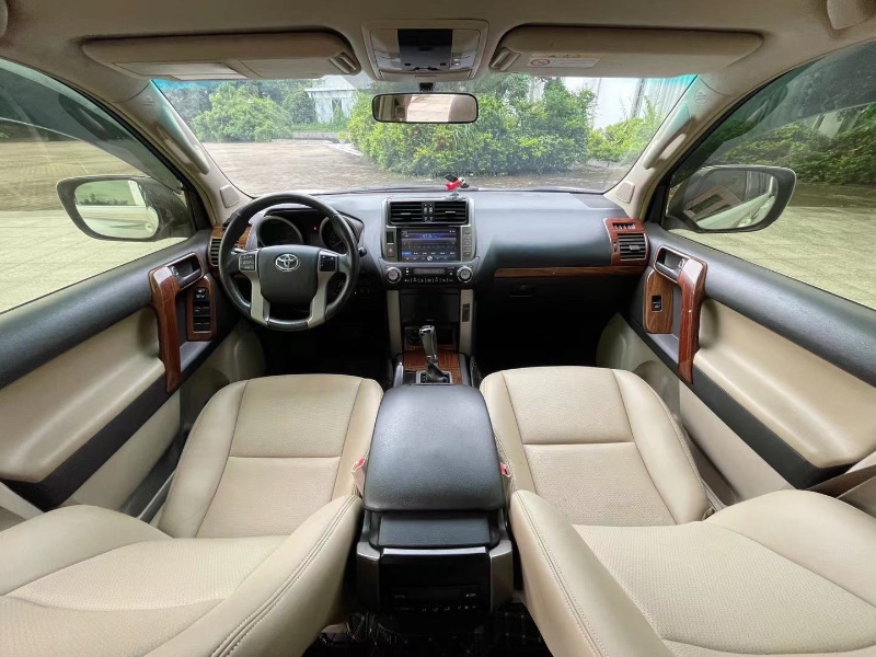 深圳12年丰田普拉多6