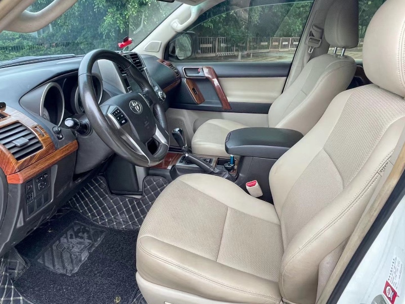 深圳12年丰田普拉多5