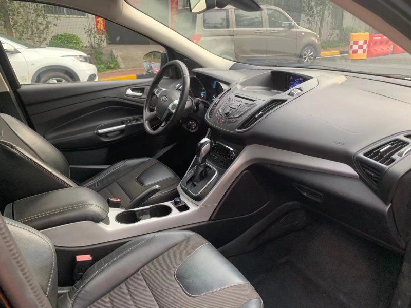 保定13年福特翼虎3