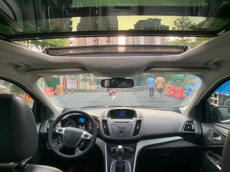 保定13年福特翼虎2