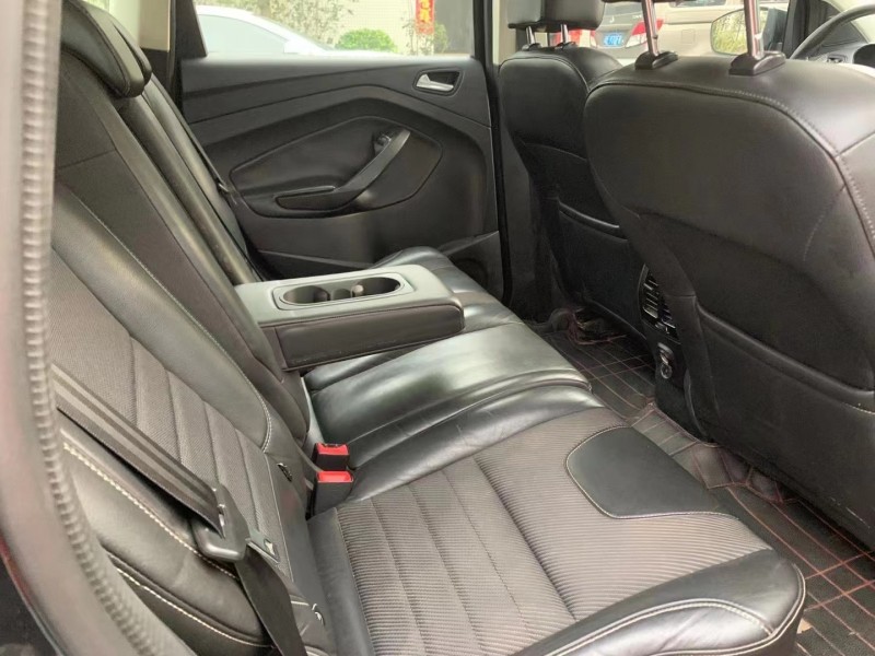 保定13年福特翼虎1