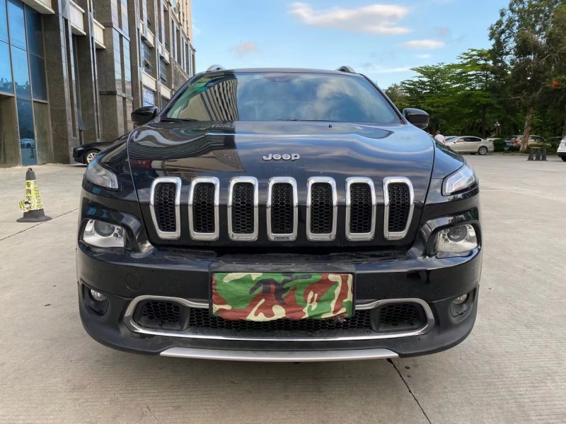 東莞18年Jeep自由光1