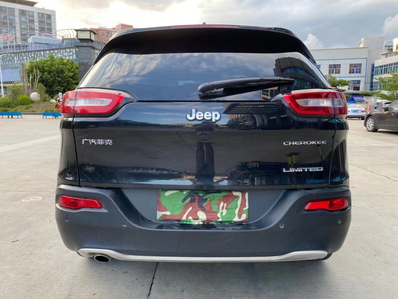 東莞18年Jeep自由光9
