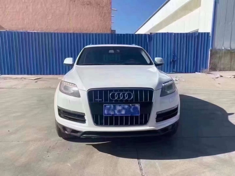 呼和浩特12年奧迪Q78