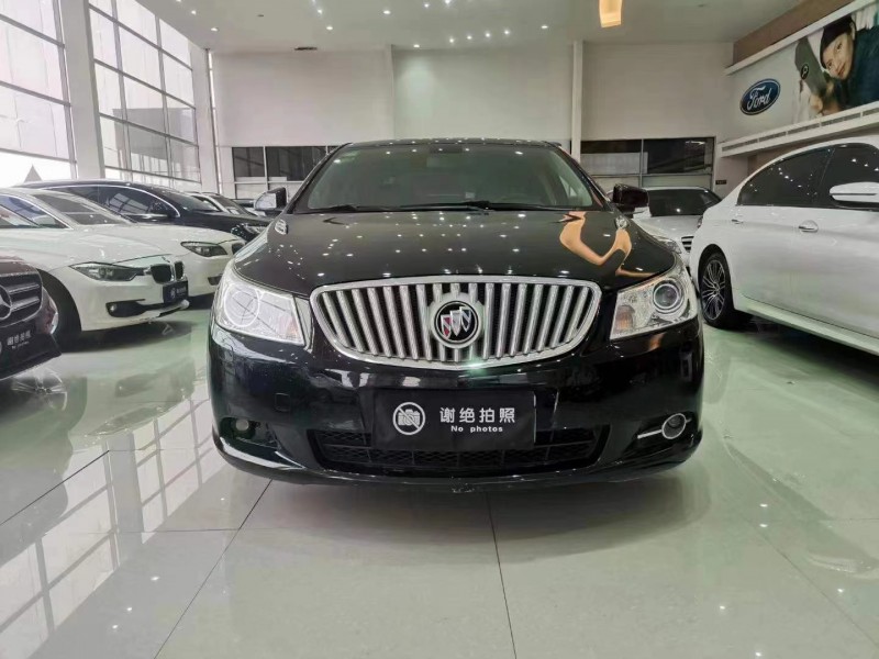 邢台12年别克君越8