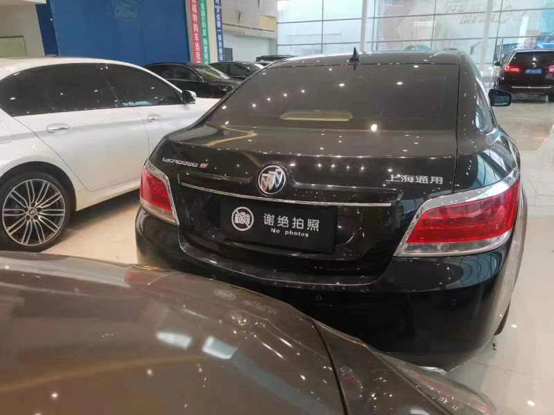 邢台12年别克君越2