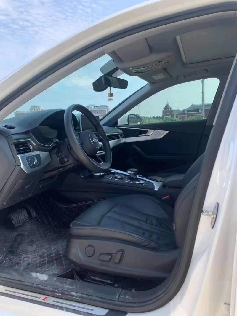 武汉19年奥迪A4L5