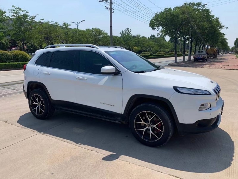 淮南14年Jeep自由光7