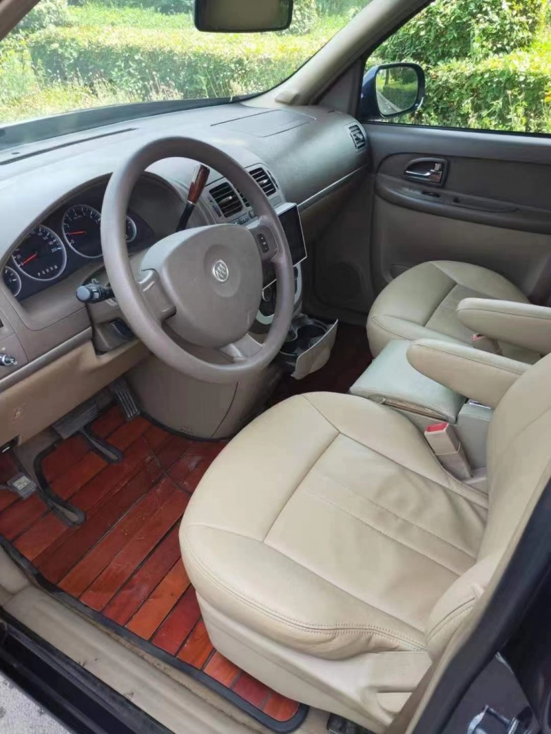 枣庄17年别克GL86