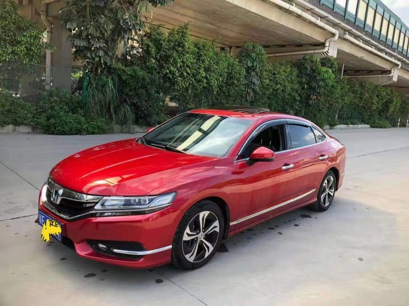 广州15年本田思铂睿3