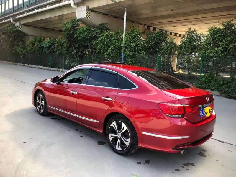 广州15年本田思铂睿8