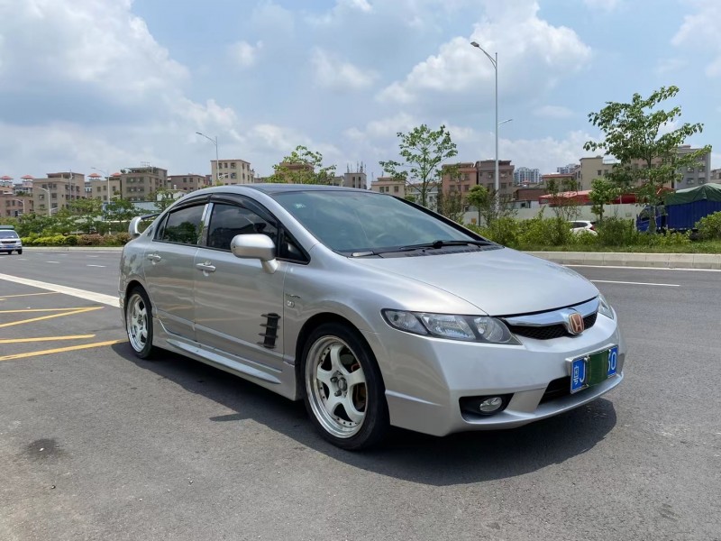 广州11年本田思域4