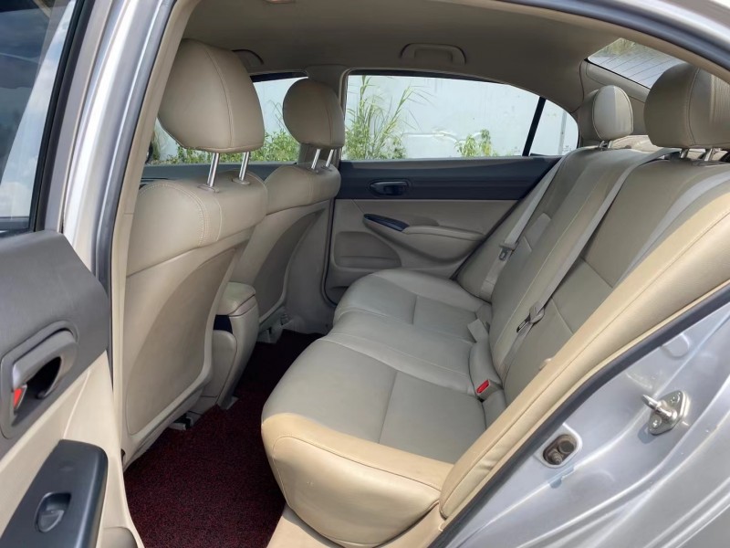 广州11年本田思域6