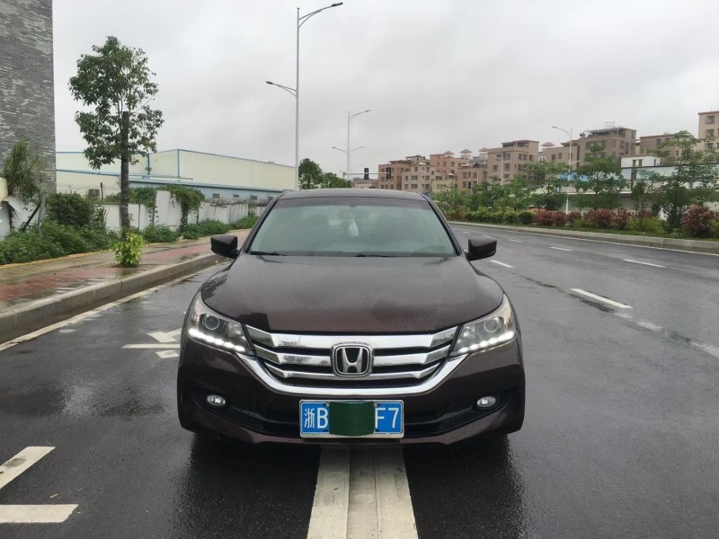 广州14年本田雅阁1