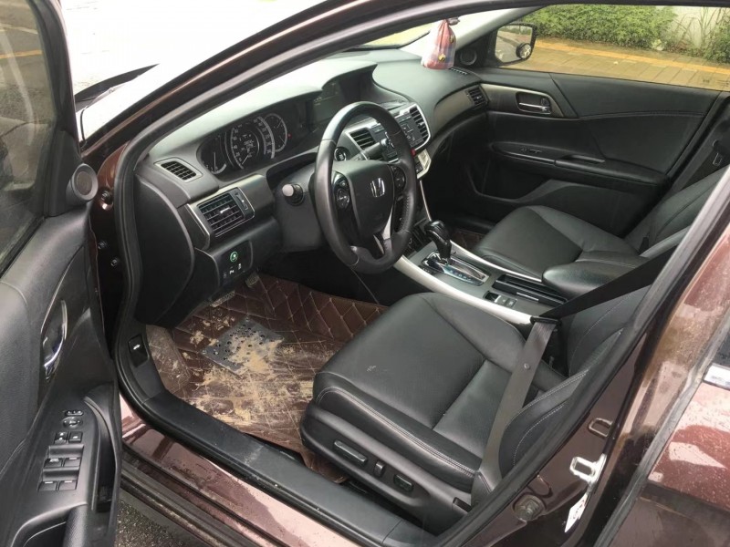 广州14年本田雅阁4