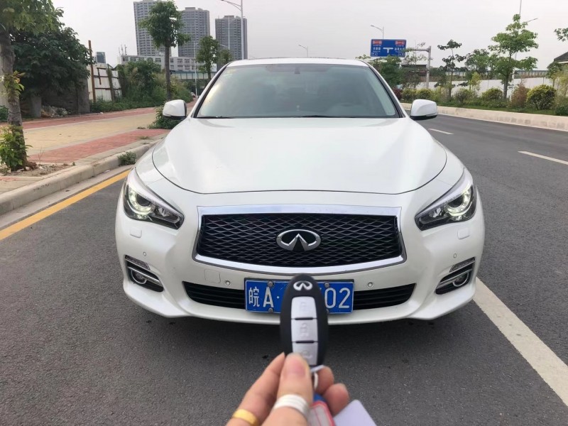 廣州16年英菲尼迪Q50L1