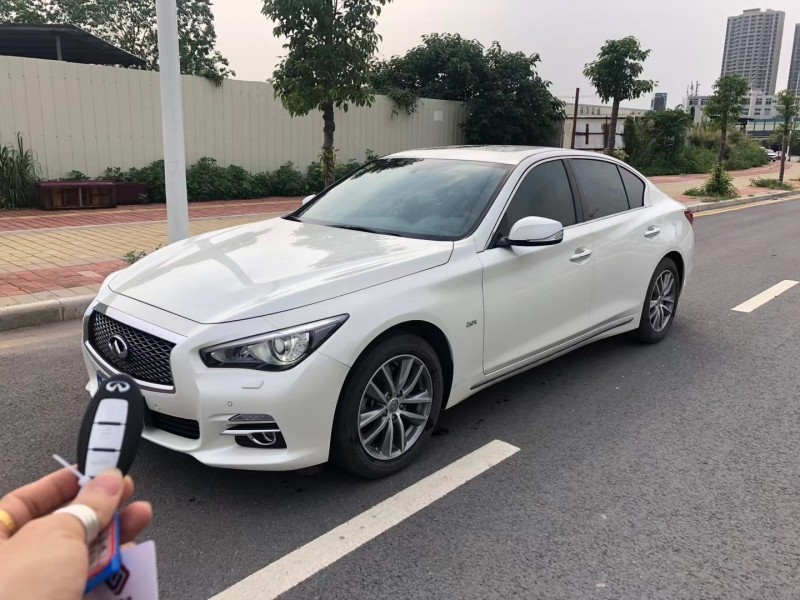 廣州16年英菲尼迪Q50L2
