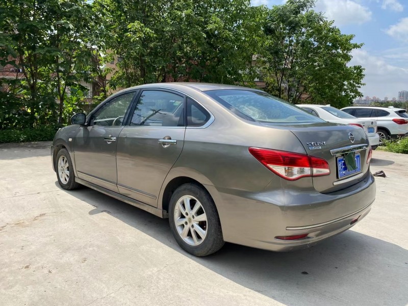 广州抵押车13年日产轩逸出售