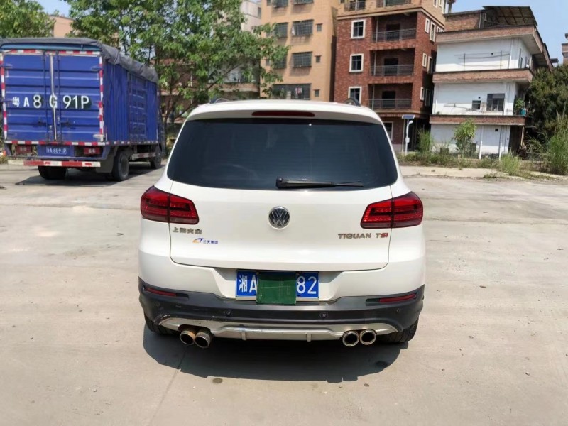 广州14年大众途观8