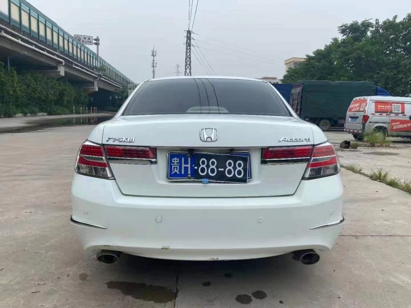 广州13年本田雅阁6