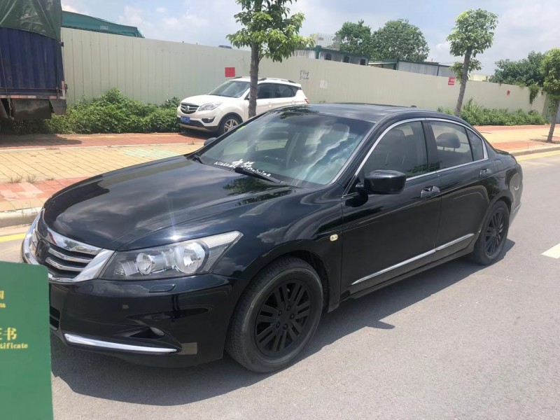 广州13年本田雅阁5