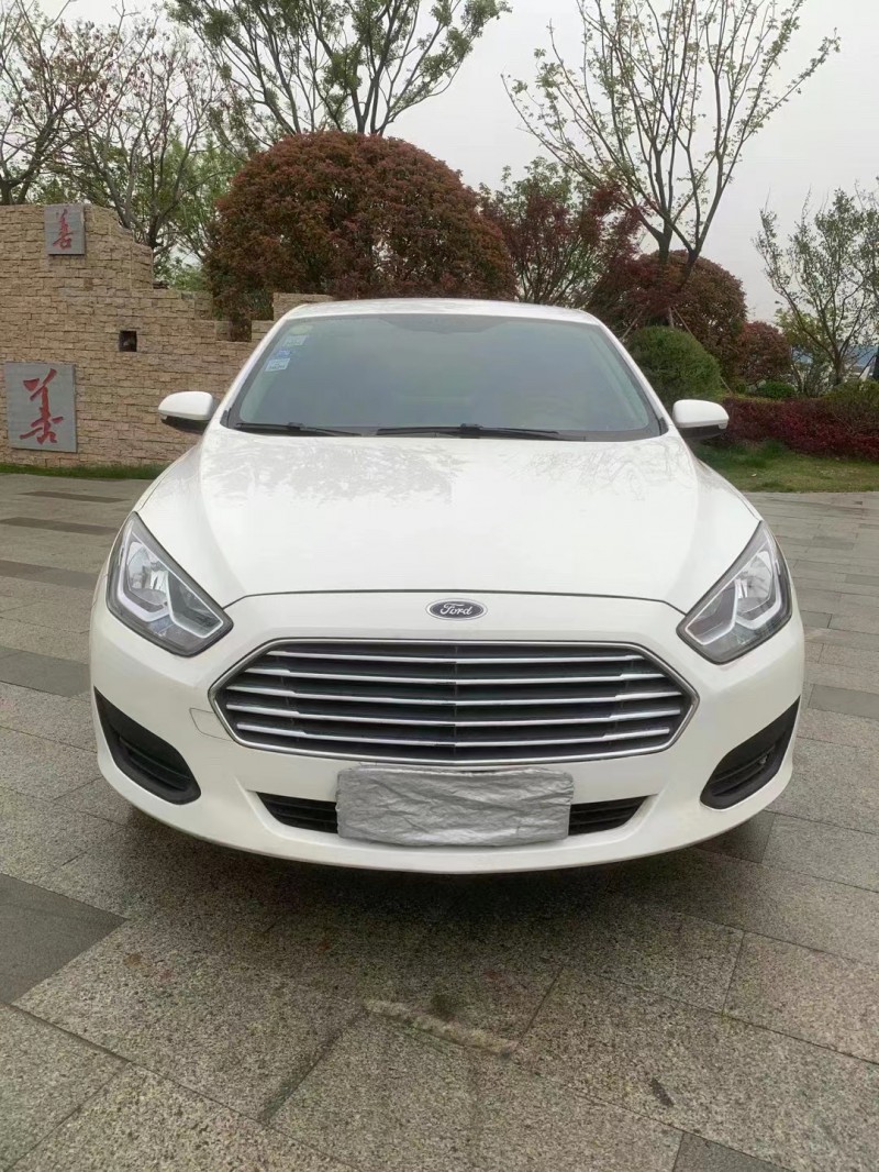 枣庄18年福特福睿斯9
